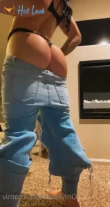 1640325