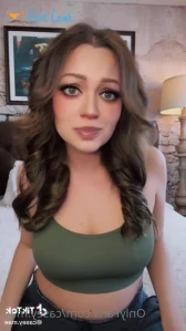 10465377