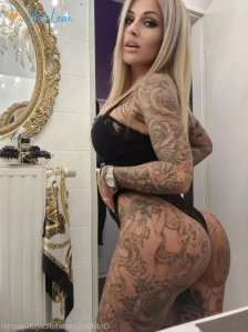 10981868