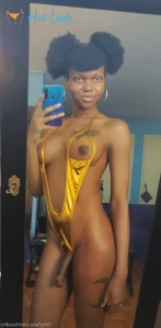 10402569