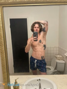 8487676