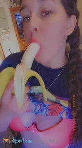 10372452