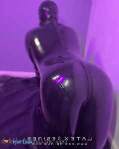 8562640