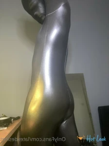 8562997