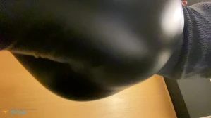 10305834
