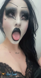 8609256