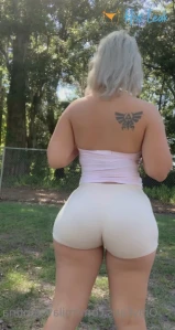 10253068