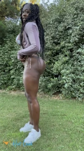 10244572