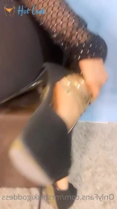 10188318