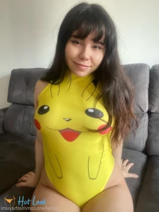 9977186