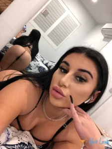 796742