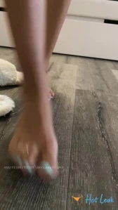 10090304