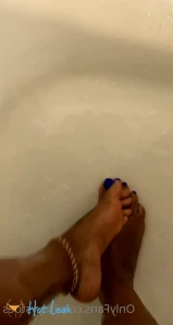 10062427
