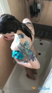 10055357