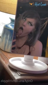 10044085