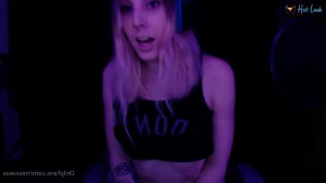 10727828