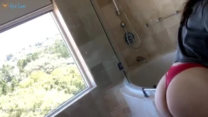 10821083