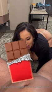 10805411