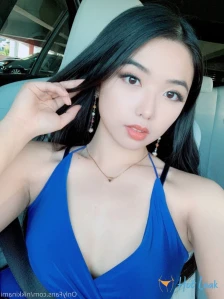 912592