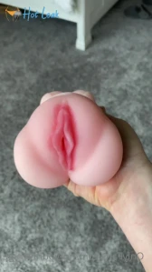 10723977
