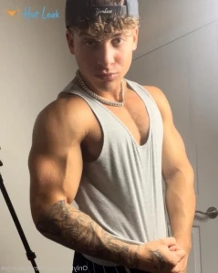 10957822