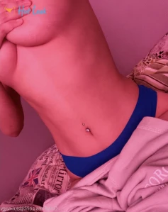 957818