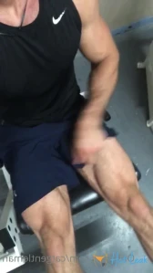 11057929