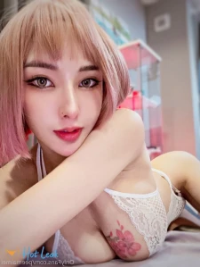 961677