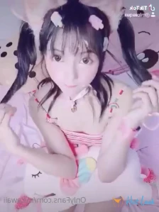 10852309