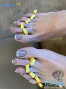 11832186