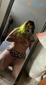 10977157