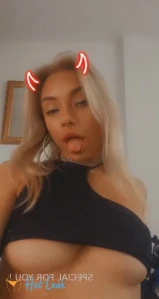 10989984
