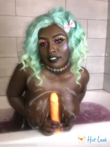 10935793