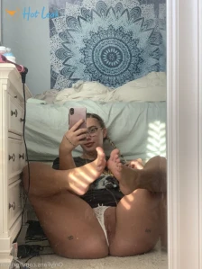 1038560