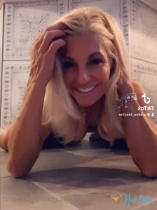 11081154