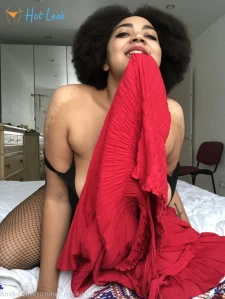 1040915