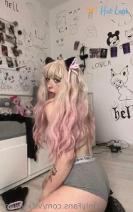 10886693