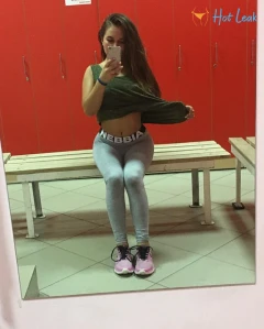 1054368