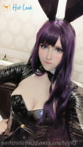 10861673