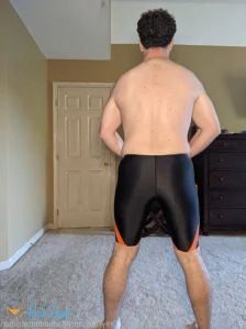 10957103