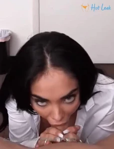 1738322
