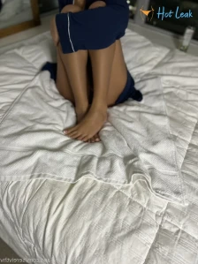 1077864