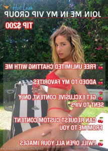 1093657