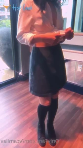 10704743