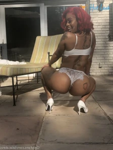 1230025