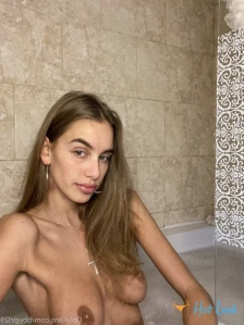 1540923