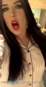 1904430