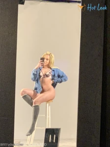 1575561