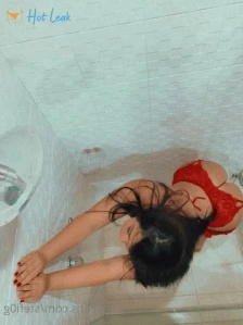 1930908