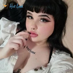 your big tiddy alt gf ♡